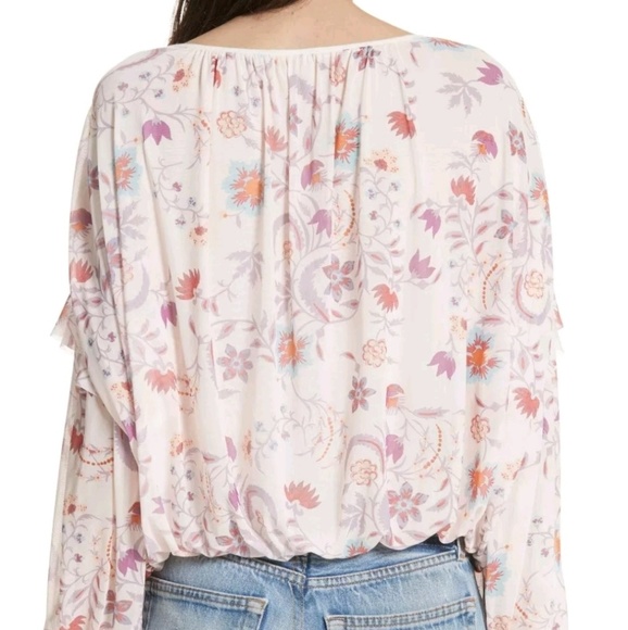 IN MYSTERY BUNDLE. FREE PEOPLE Floral Blousy top 8% spandex - Picture 8 of 9